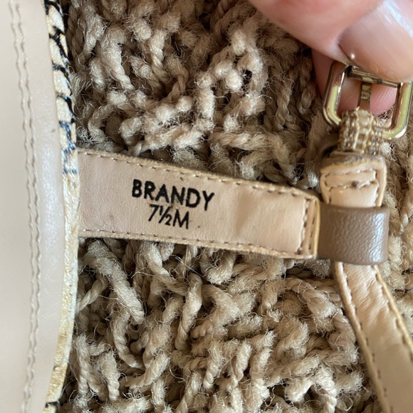 Tahari snake skin T-straps - Picture 4 of 6